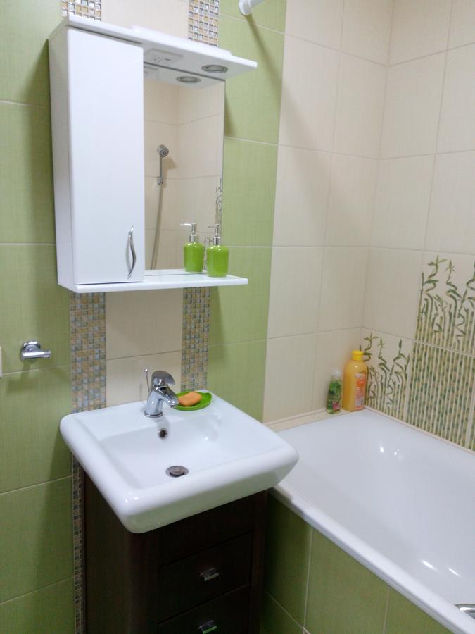 Two-Bedroom Apartment In The Center Khmel'nyts'kyy Exterior photo